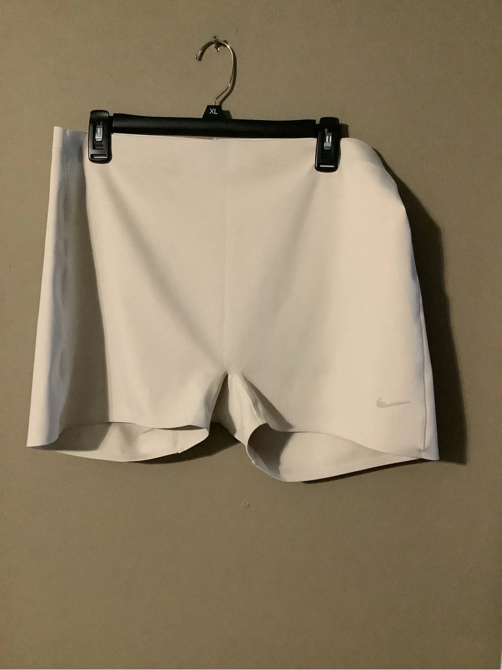 Nike Women’s White Athletic Shorts with Subtle Swoosh